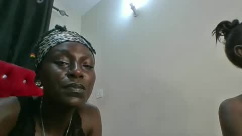 elsiejoy online show from November 3, 7:37 pm