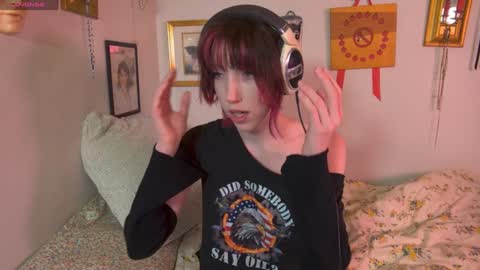 Snapshot of elslove chatting on January 3, 1:05 am ELS online show from January 3, 1:05 am