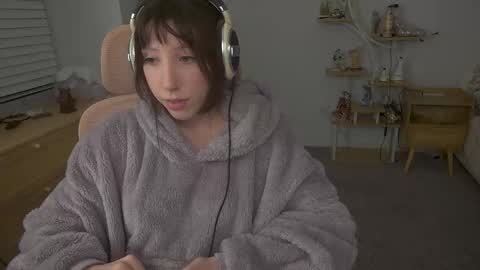 Snapshot of elslove chatting on December 1, 10:48 pm ELS online show from December 1, 10:48 pm