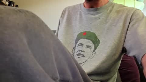 eltonyoo online show from April 23, 11:09 am