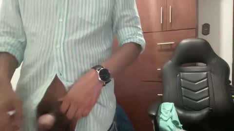 Snapshot of elvergudo0 chatting on March 8, 5:17 am Diego online show from March 8, 5:17 am