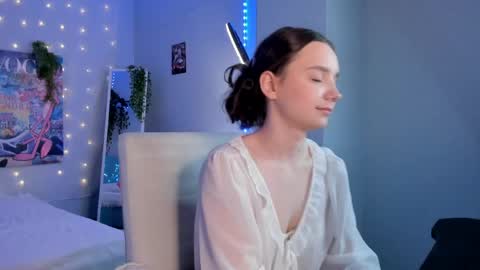 Elvienne online show from June 6, 3:11 am