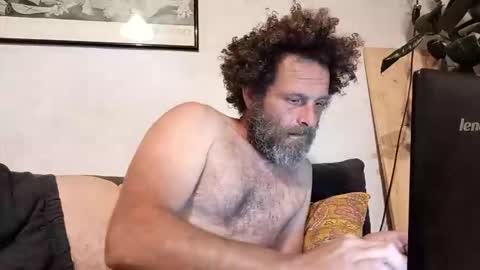 elyjahoye online show from March 20, 10:25 pm