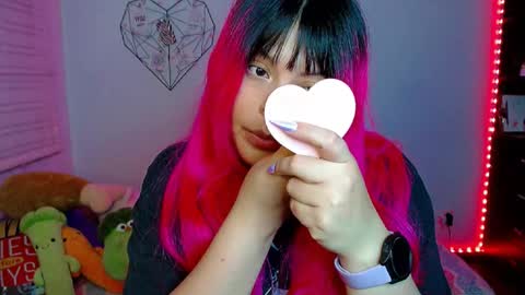 Snapshot of elymoon chatting on December 22, 10:51 pm Ely online show from December 22, 10:51 pm