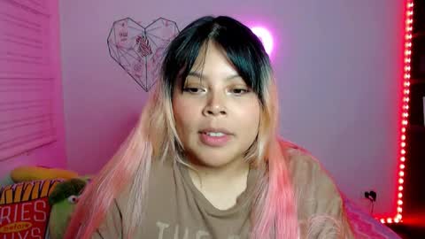 Snapshot of elymoon chatting on February 5, 12:26 am Ely online show from February 5, 12:26 am