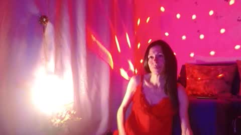 Snapshot of elysasun chatting on November 5, 8:42 pm Elisa online show from November 5, 8:42 pm