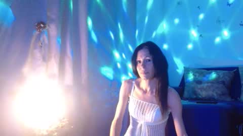 Snapshot of elysasun chatting on November 10, 6:29 pm Elisa online show from November 10, 6:29 pm