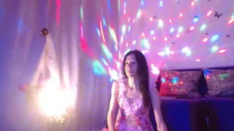 Snapshot of elysasun chatting on November 25, 7:03 pm Elisa online show from November 25, 7:03 pm