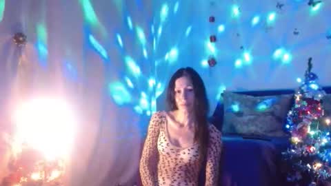 Snapshot of elysasun chatting on December 4, 7:11 pm Elisa online show from December 4, 7:11 pm