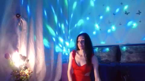 Snapshot of elysasun chatting on April 28, 7:52 pm Elisa online show from April 28, 7:52 pm