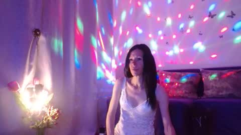 Snapshot of elysasun chatting on June 1, 5:58 pm Elisa online show from June 1, 5:58 pm