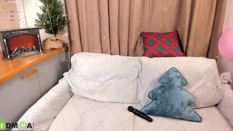 Snapshot of elzaglower chatting on December 20, 8:28 am Elza online show from December 20, 8:28 am