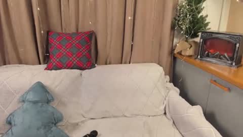 Snapshot of elzaglower chatting on December 29, 11:50 am Elza online show from December 29, 11:50 am