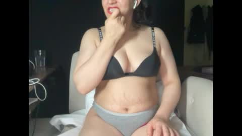 Ema Love online show from February 22, 2:34 am