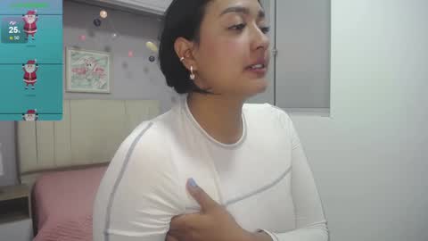 Ema online show from December 17, 6:53 pm