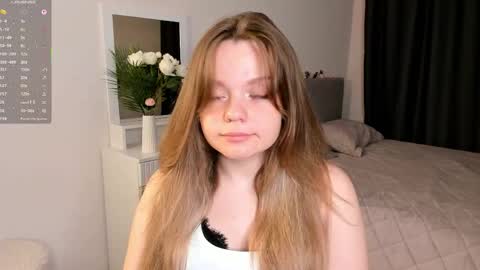 Snapshot of emaarrocho chatting on May 14, 6:26 pm Julie online show from May 14, 6:26 pm
