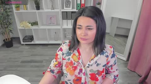 Snapshot of emabrownie chatting on February 2, 7:57 pm EmaBrownie online show from February 2, 7:57 pm