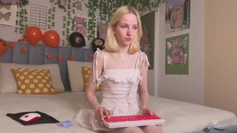 Emma online show from October 26, 12:44 pm