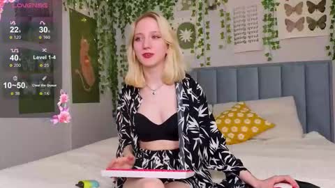 Emma online show from December 5, 12:03 pm