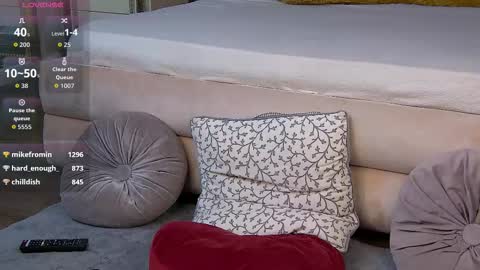 emawil online show from September 23, 2:09 pm