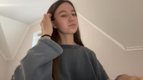 Snapshot of emberfamn chatting on November 27, 11:45 am Alina online show from November 27, 11:45 am