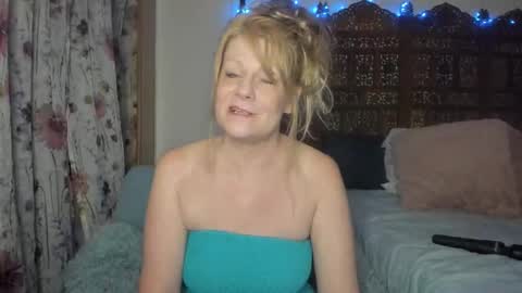 Ember Pheonixxx online show from October 16, 2:23 am