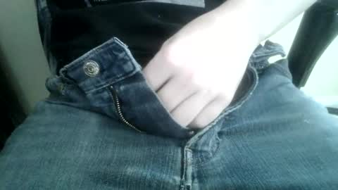 Snapshot of emberrush chatting on November 15, 6:15 pm Ember online show from November 15, 6:15 pm