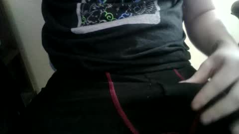 Snapshot of emberrush chatting on November 18, 8:24 pm Ember online show from November 18, 8:24 pm