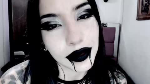 Snapshot of emearld_black chatting on January 30, 12:16 pm Emerald Black online show from January 30, 12:16 pm