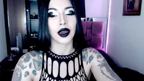 Emerald Black online show from January 15, 5:56 am