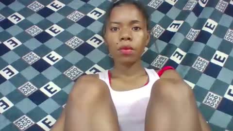 emelie473837 online show from April 7, 3:40 am