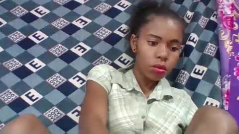 emelie473837 online show from April 8, 3:17 am