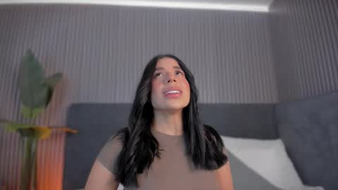 emelie_89 online show from March 27, 1:11 pm