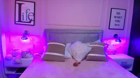 Emily  online show from January 12, 11:28 am