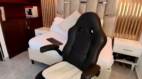 Emily  online show from September 17, 9:38 pm