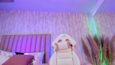 Emely Florence online show from April 16, 9:39 pm