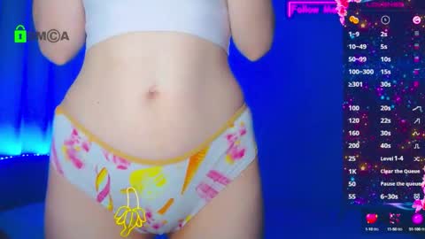 Snapshot of emelycrystal chatting on October 9, 11:58 pm Emely online show from October 9, 11:58 pm