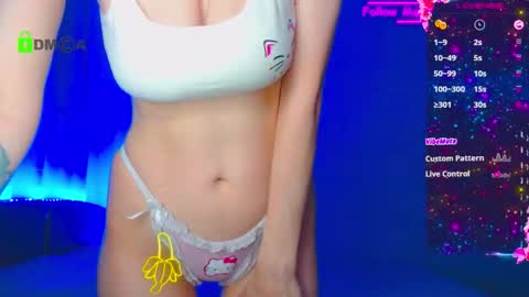 Emely online show from November 18, 3:34 am