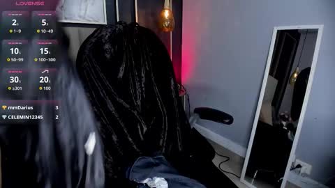 Snapshot of emeralda_co chatting on October 25, 1:13 am Esmeralda online show from October 25, 1:13 am