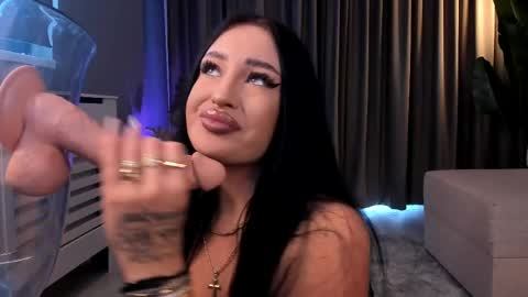 Emerald online show from April 18, 2:43 pm