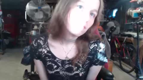 Snapshot of emeraldtgirl chatting on October 27, 7:07 pm Emerald online show from October 27, 7:07 pm