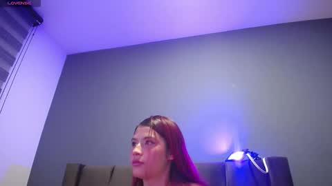 Snapshot of emi_candi chatting on September 29, 12:16 am emi online show from September 29, 12:16 am