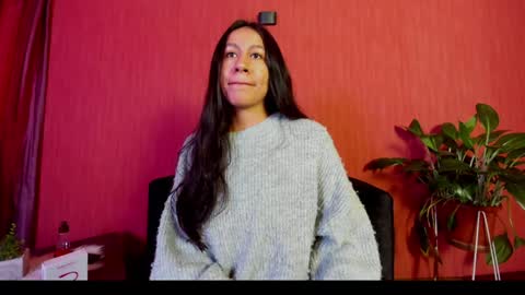 Emilia Gomez online show from May 11, 12:11 pm