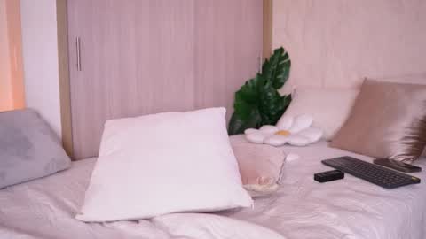    online show from March 18, 3:26 pm