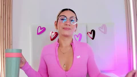 EMILY ROBERTS online show from February 17, 7:09 pm