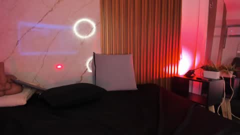 Snapshot of emiilycollins1 chatting on January 4, 11:59 pm online show from January 4, 11:59 pm