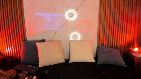 Snapshot of emiilycollins1 chatting on February 3, 8:57 pm online show from February 3, 8:57 pm