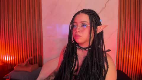 Snapshot of emiilycollins1 chatting on March 12, 9:45 pm online show from March 12, 9:45 pm