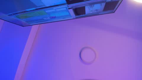 Snapshot of emiilycollins1 chatting on September 11, 1:17 am online show from September 11, 1:17 am