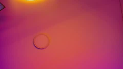 Snapshot of emiilycollins1 chatting on October 10, 11:15 pm online show from October 10, 11:15 pm